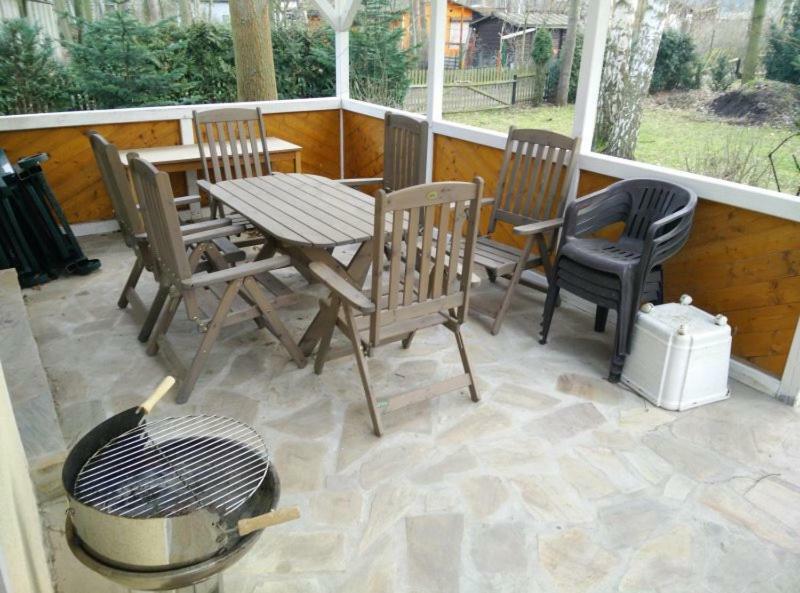 Ferienhaus Gemutlicher Ferienbungalow Am Felsensee Bei *